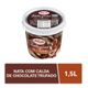 Sorvete-Trufadinho-Baunilha-com-Calda-Trufa-de-Chocolate-Nobrelli-Tentazione-Pote-15l
