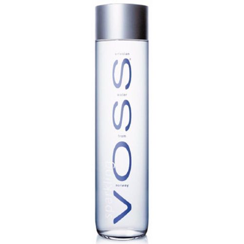 agua-norueguesa-voss-com-gas-vidro-800ml